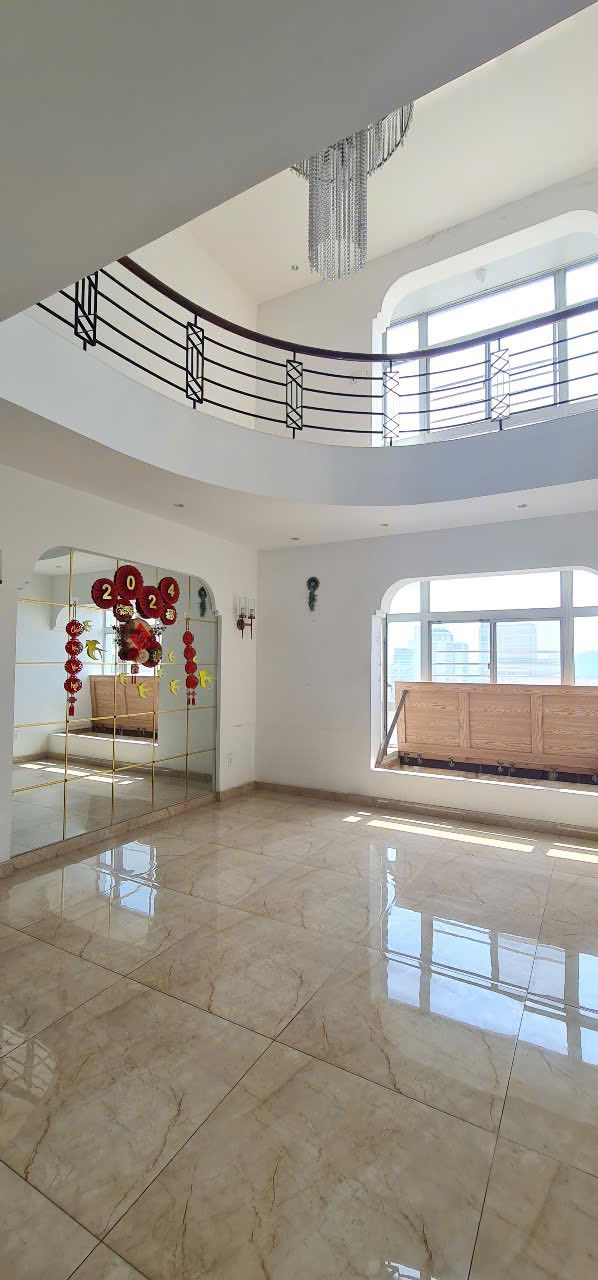Penthouse Skygarden 2 quận 7 264m² giá 14 tỷ - View toàn thành phố tuyệt đẹp!