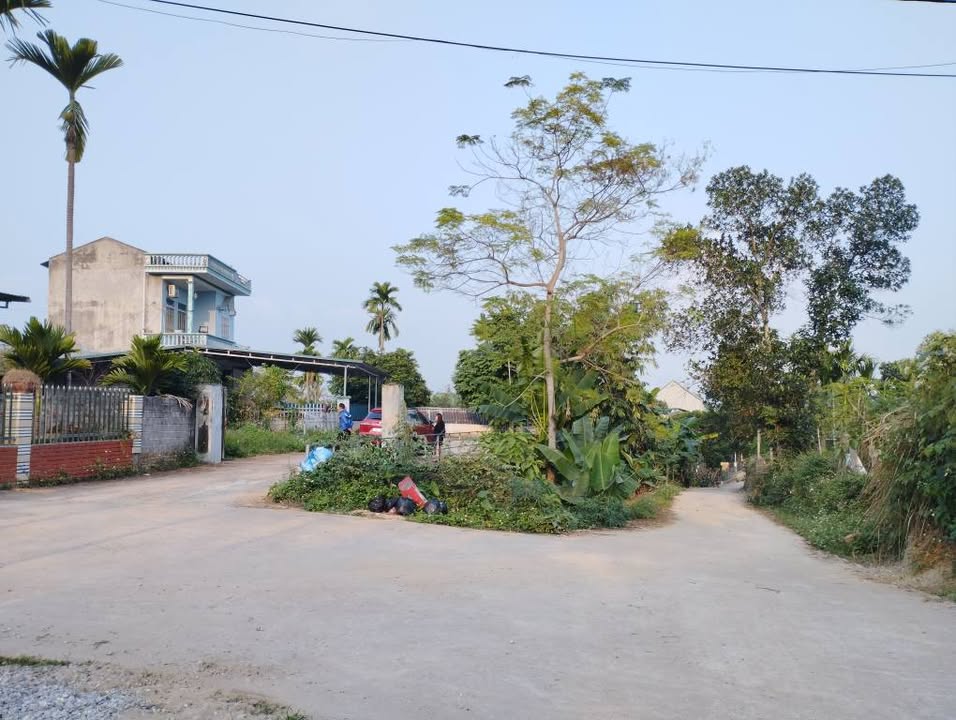 Đất thổ cư 800m² Kim Phú, Tuyên Quang giá 4 tỷ - Nhà 2 tầng sẵn ở ngay!