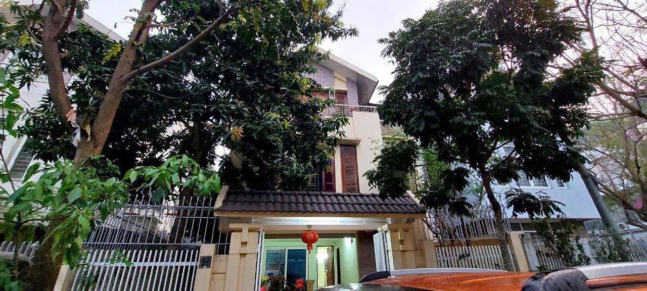 Biệt thự Townhouse khu đô thị Văn Phú 200m² giá 30 tỷ - Sẵn sàng vào ở ngay!