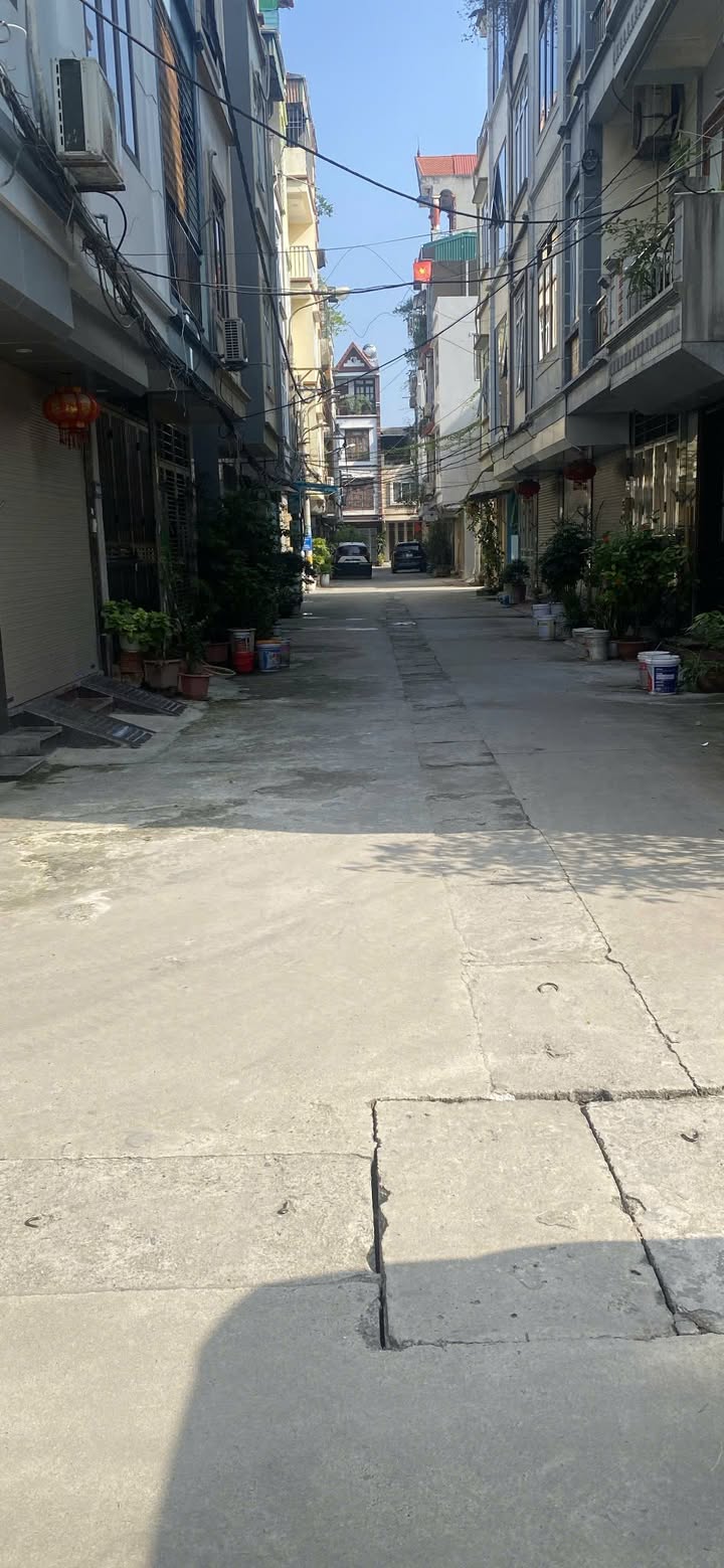 Nhà riêng Kim Chung Hoài Đức 41m² giá 8.25 tỷ - An ninh tuyệt đối, ô tô đỗ cửa!