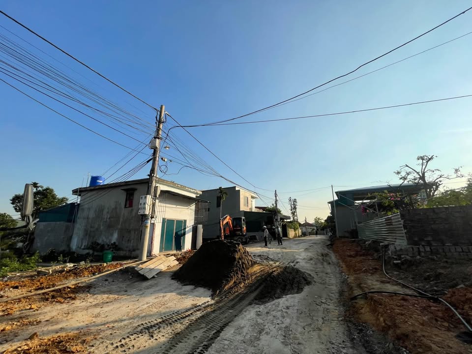 Nhà bán Ngõ 64 Bãi Dài, Uông Bí 70m² giá 1.6 tỷ - Vị trí gần trường học, tiện ích đầy đủ!