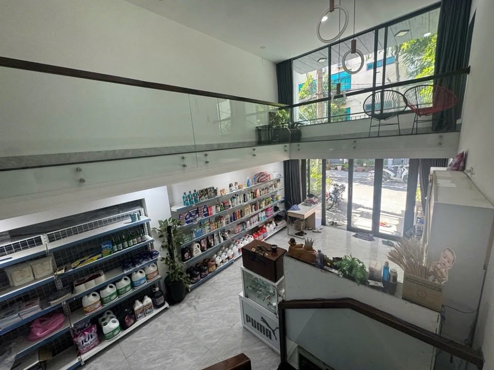 Nhà 4 tầng mặt tiền Tiên Sơn 18, Hải Châu, Đà Nẵng - Kinh doanh thuận lợi chỉ 9.8 tỷ!