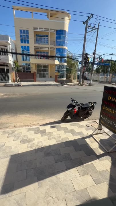 Nhà mặt tiền Thủ Khoa Huân, Phan Thiết 100m² giá 4.6 tỷ - Kinh doanh sầm uất!