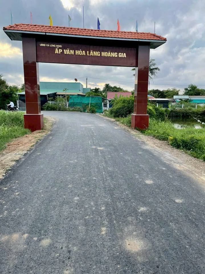 Lô đất mặt tiền nhựa Lăng Hoàng Gia, Gò Công, 140m² chỉ 930 triệu - Cơ hội đầu tư không thể bỏ qua!