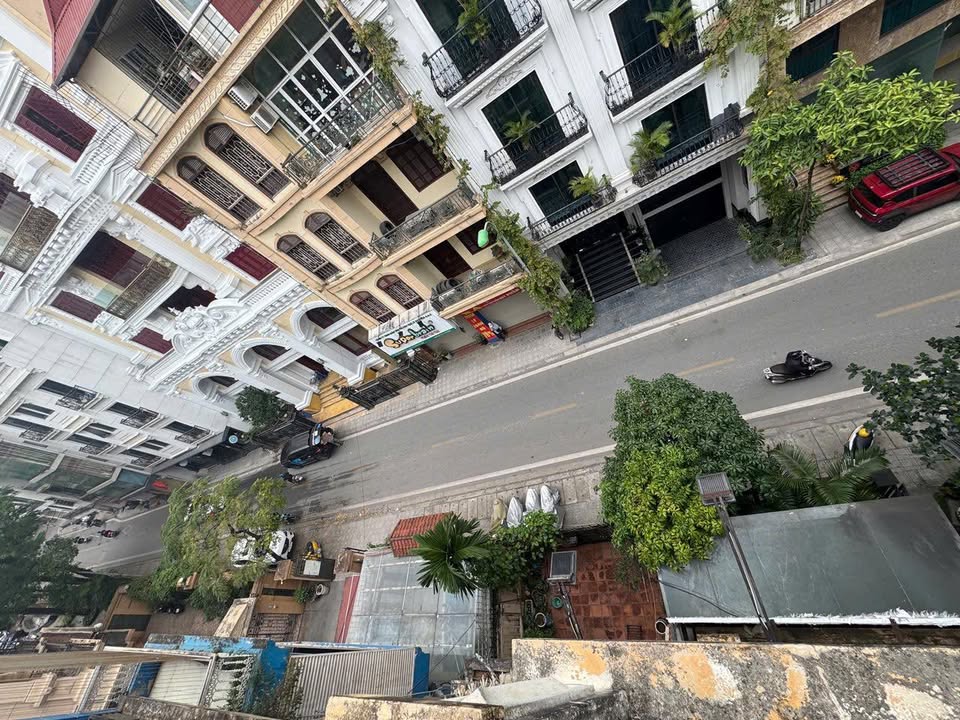 Mặt bằng kinh doanh Chùa Láng, Đống Đa 28m² giá 15 triệu - Thích hợp nhiều mô hình kinh doanh!