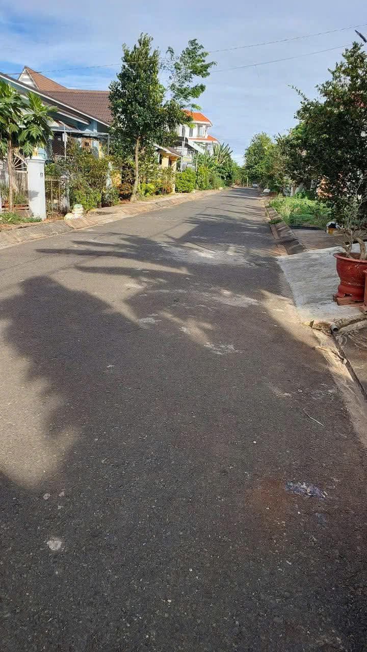 Đất thổ cư mặt tiền đường Hoàng Hoa Thám, Lộc Ninh 190m² - Giá chỉ 1.35 tỷ, thương lượng!