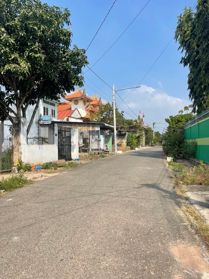 Đất mặt tiền đường Nguyễn Văn Trỗi, Long Điền, 120m² giá 2.3 tỷ - Cơ hội đầu tư tuyệt vời!