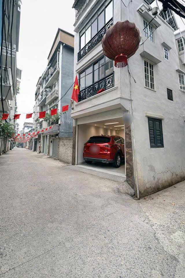 Nhà đẹp Định Công Thượng 35m² giá thỏa thuận - Lô góc ô tô vào nhà!