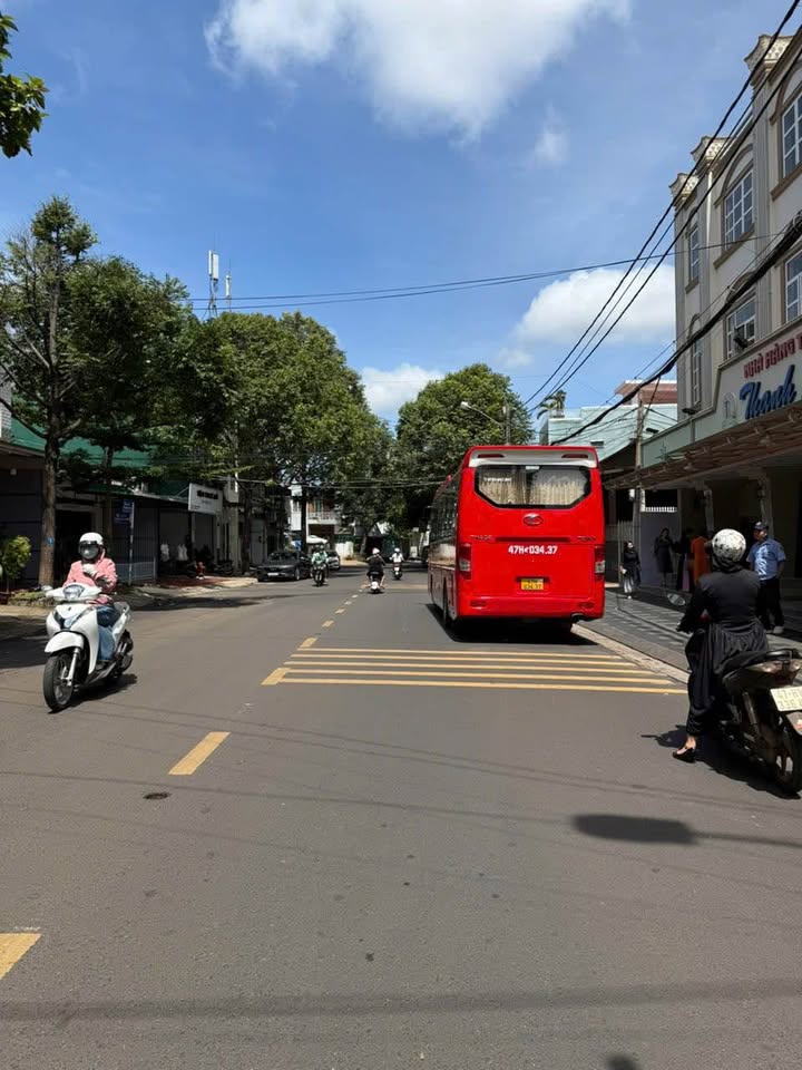 Nhà mặt tiền hẻm Trần Phú Buôn Ma Thuột 130m² giá 3.8 tỷ - Đầu tư sinh lời ngay trung tâm!