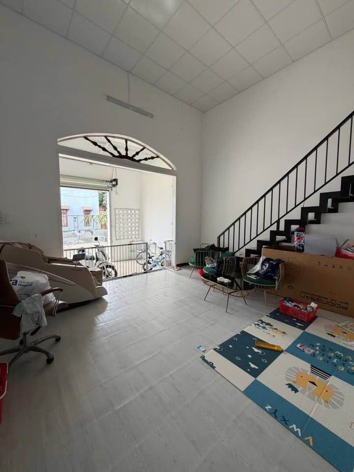 Bán nhà trung tâm thị trấn Liên Nghĩa, Đức Trọng 140m² giá 5 tỷ - Vị trí đắc địa gần sân bay!