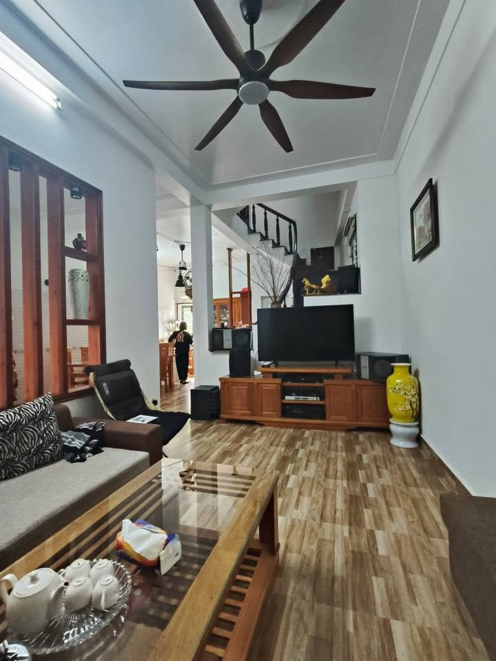 Nhà riêng 3 tầng tại Vĩnh Khê, An Dương 70m² giá 3.25 tỷ - Bán gấp, ô tô đỗ cửa!