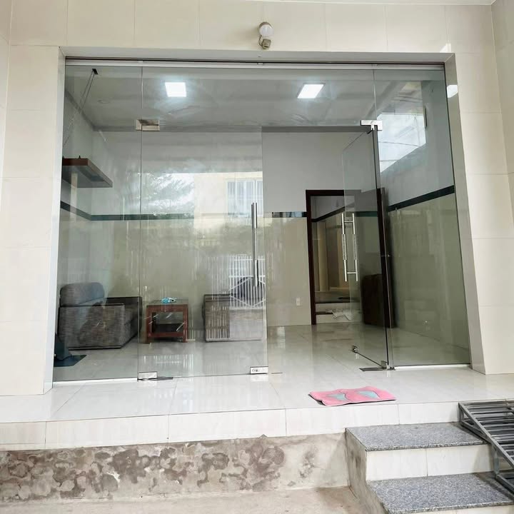 Nhà cho thuê mặt tiền Lê Quang Định, Thị Trấn Long Thành 8 triệu - Không thể bỏ lỡ!