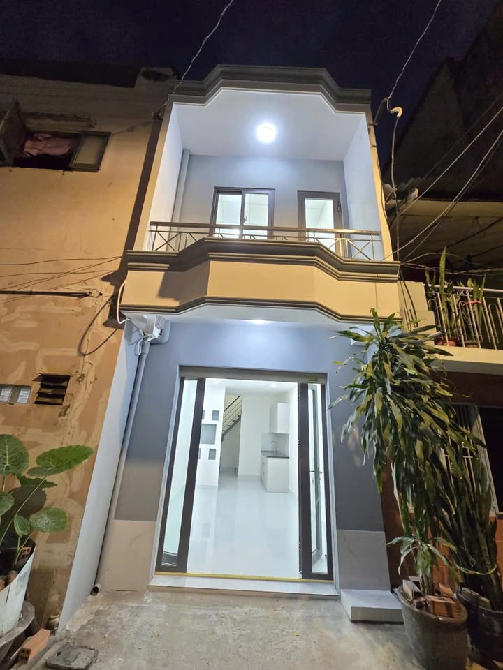 Nhà bán Quận 11 hẻm 7m giá 4.99 tỷ - Chính chủ, vào ở ngay!