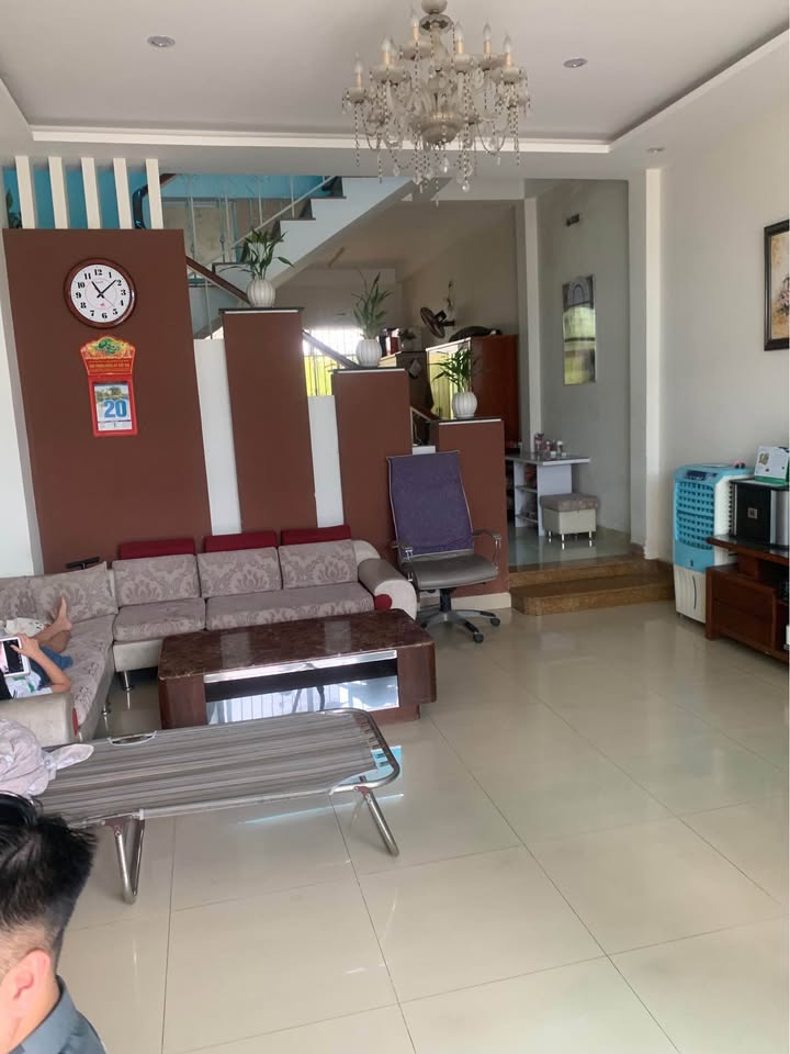 Nhà 2 tầng mặt tiền đường Nguyễn Hàng 95m² giá 6 tỷ - Chuyển nhượng ngay!