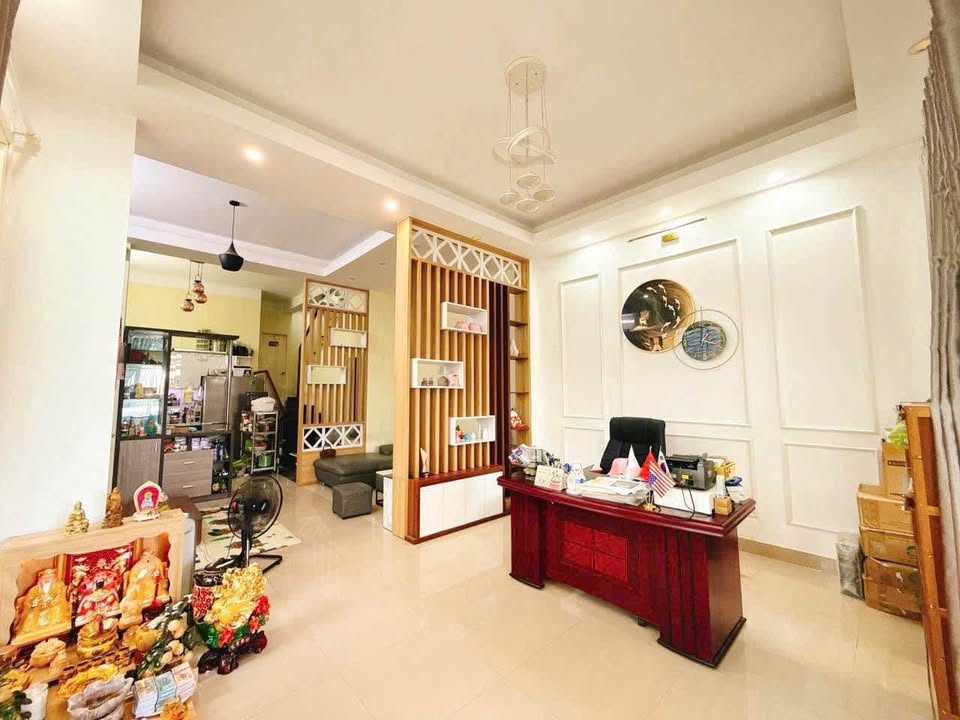 Nhà 2 tầng KQH Đại Học Huế 270m² giá 6.7 tỷ - Sẵn sàng vào ở ngay!