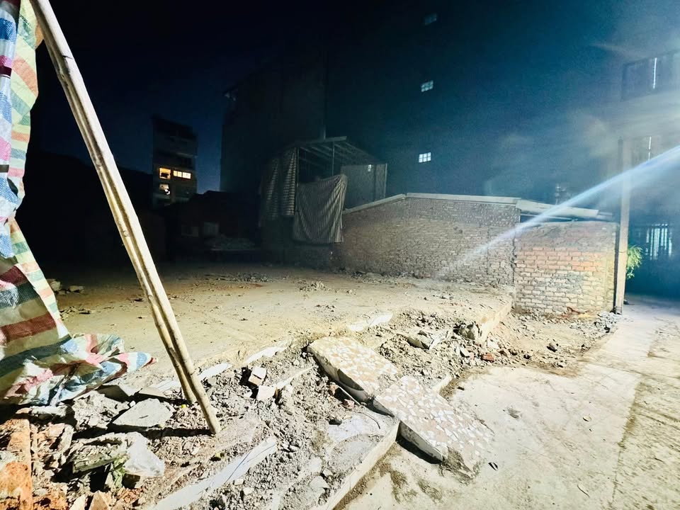 Bán đất Nghi Tàm, Tây Hồ 110m² giá 23.5 tỷ - Vị trí đắc địa, mặt tiền rộng!