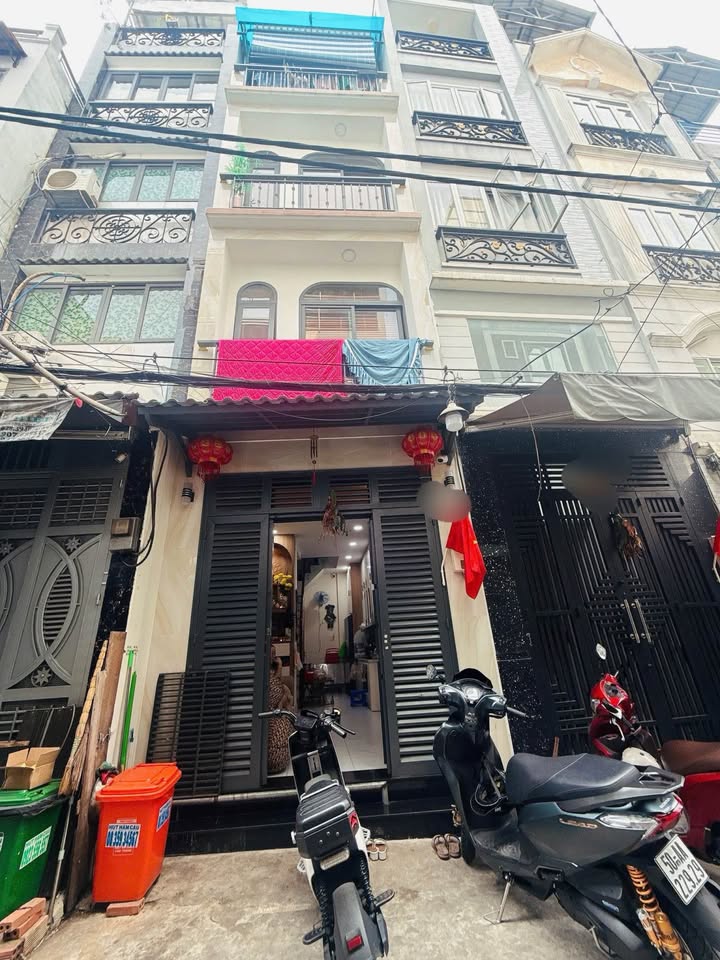 Nhà phố 4 tầng đẹp tại đường Đoàn Văn Bơ, quận 4 - Giá 6.199 tỷ, vào ở ngay!