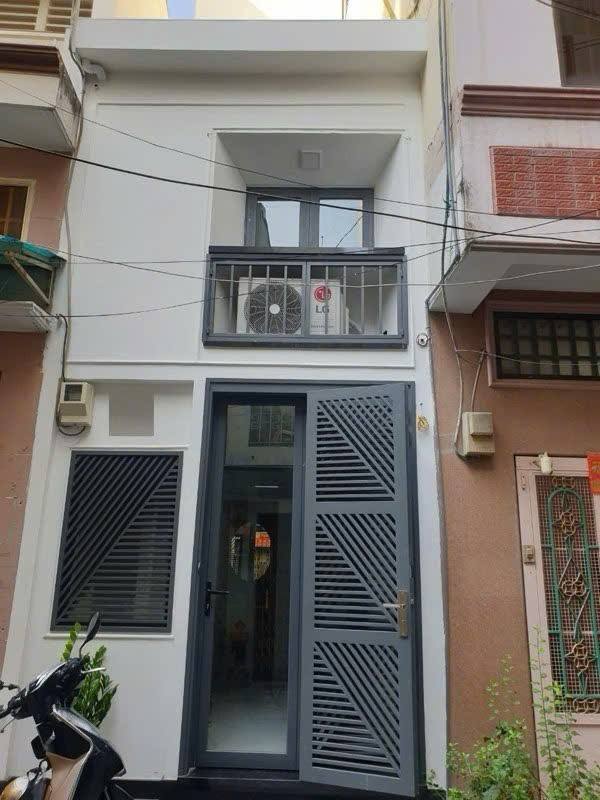 Nhà Hòa Hảo, P5, Q10 18m² giá 3.9 tỷ - Hẻm ô tô 5m, cho thuê 8 triệu/tháng!