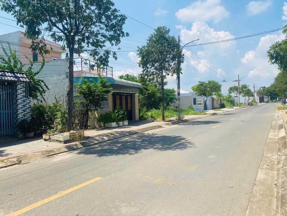 Nhà mặt tiền 11b Hoà Long Bà Rịa 80m² giá 2.2 tỷ - Đầu tư sinh lời tốt!