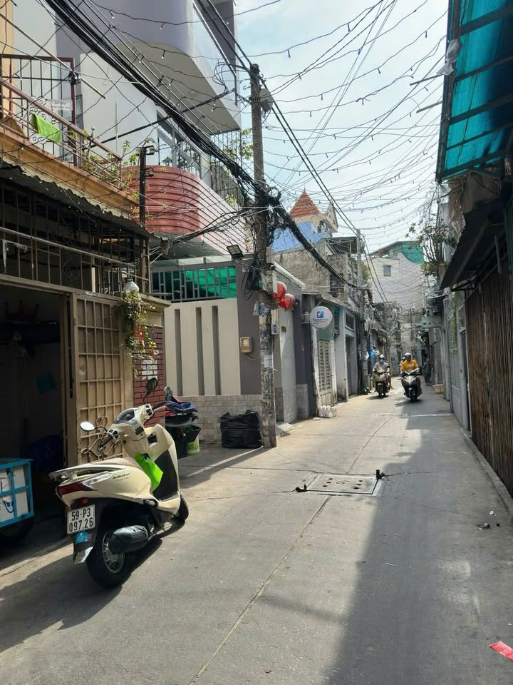 Nhà hẻm xe hơi Hoàng Sa, Tân Bình 64m² giá 8.8 tỷ - Đầu tư sinh lời ngay!