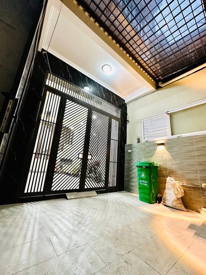 Nhà Ba Đình 47m² giá 6.98 tỷ - Pháp lý rõ ràng, sẵn sàng trao tay!