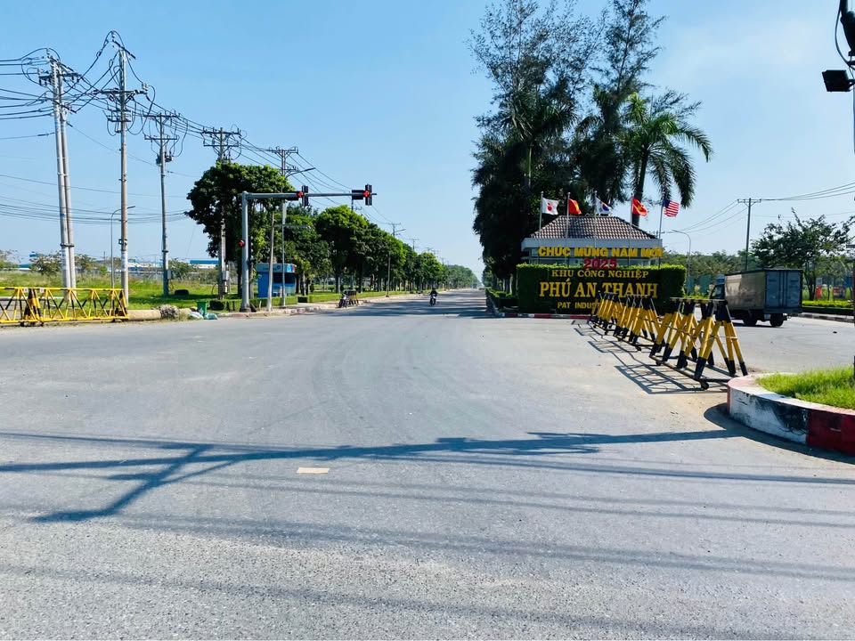 Nhà mặt tiền ĐT 824, Lương Hòa, Bến Lức 600m² giá 6.5 tỷ - Đầu tư sinh lời ngay!