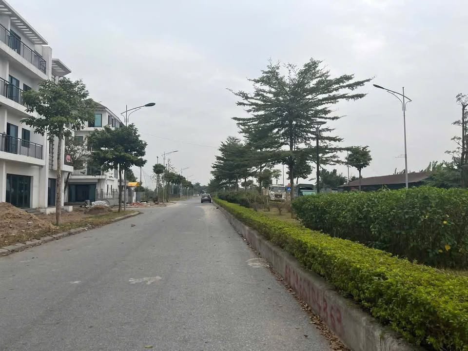 Nhà 4 tầng mặt đường đôi Vigracera Đông Tiến 90m² giá chỉ 5 tỷ - Cơ hội đầu tư tuyệt vời!