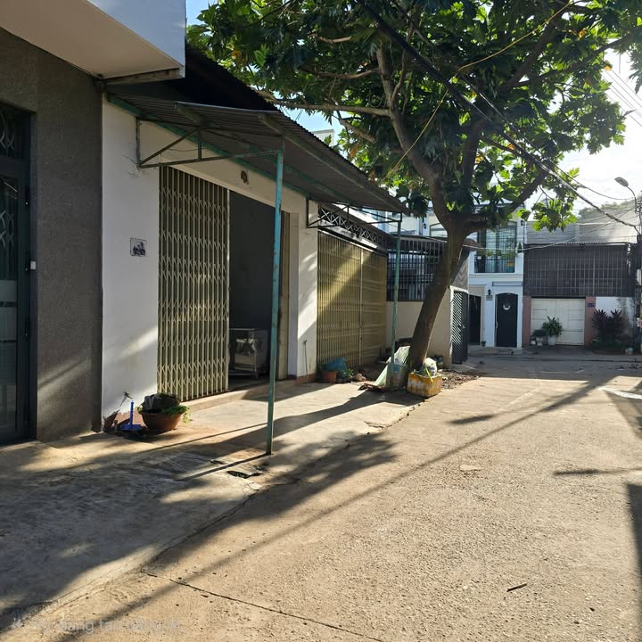 Nhà cấp 4 hẻm 171 Lý Thái Tổ, Buôn Ma Thuột 94.8m² giá 5.1 tỷ - Vị trí đắc địa, tiện ích đầy đủ