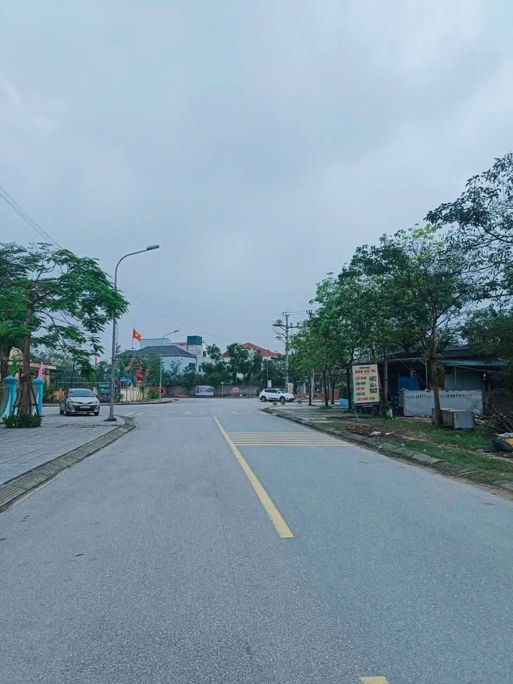 Lô đất mặt tiền đường La Sơn Phu Tử, 342.3m² - Đầu tư sinh lời tuyệt vời!