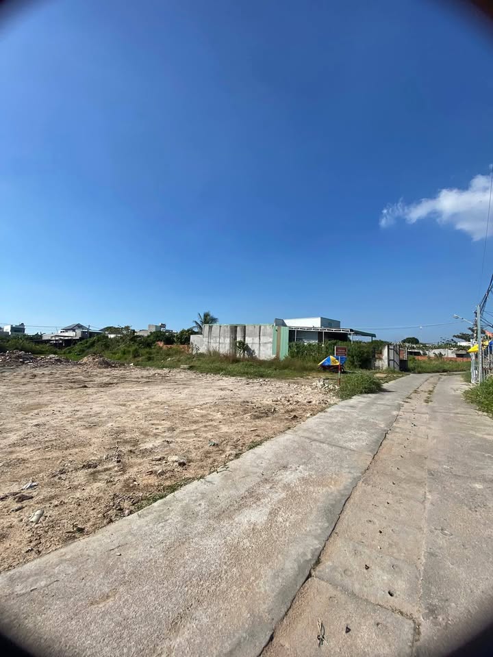 Đất nền Long Hải 150m² giá 1.8 tỷ - Gần nhà thờ, đường bê tông xe hơi