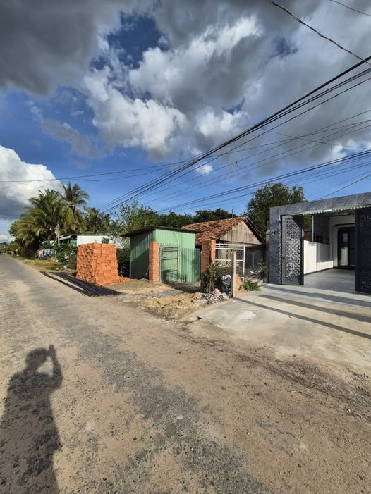 Nhà Hậu Dài Ninh Hưng 187m² giá 1.42 tỷ - Vị trí đẹp, tiện nghi đầy đủ!