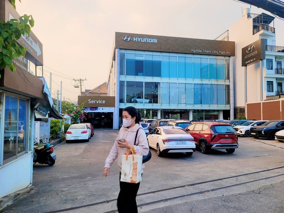 Nhà góc 2 mặt tiền Thủ Đức 130m² giá 13 tỷ - Đầu tư sinh lời ngay!