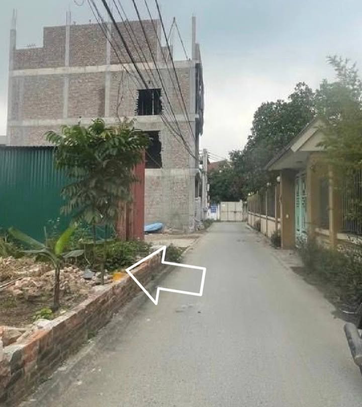 Đất kiêu kỵ Gia Lâm 93m² giá 7.4 tỷ - Vị trí đẹp, sổ đỏ chính chủ!