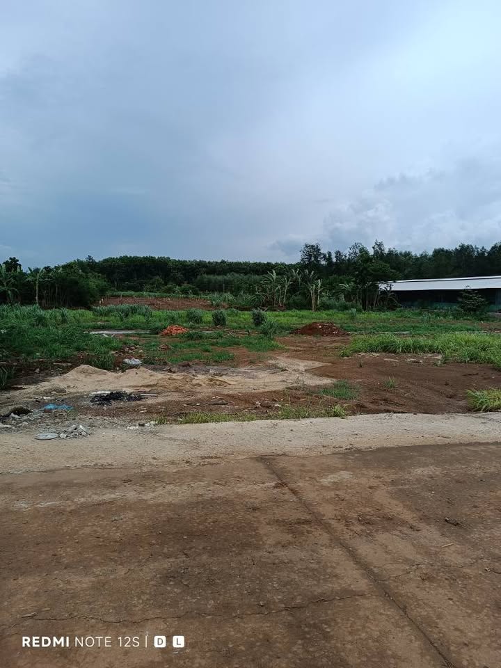 Đất thổ cư Dầu Giây 148.5m² giá 600 triệu - Đất 2 mặt tiền, vị trí đẹp!