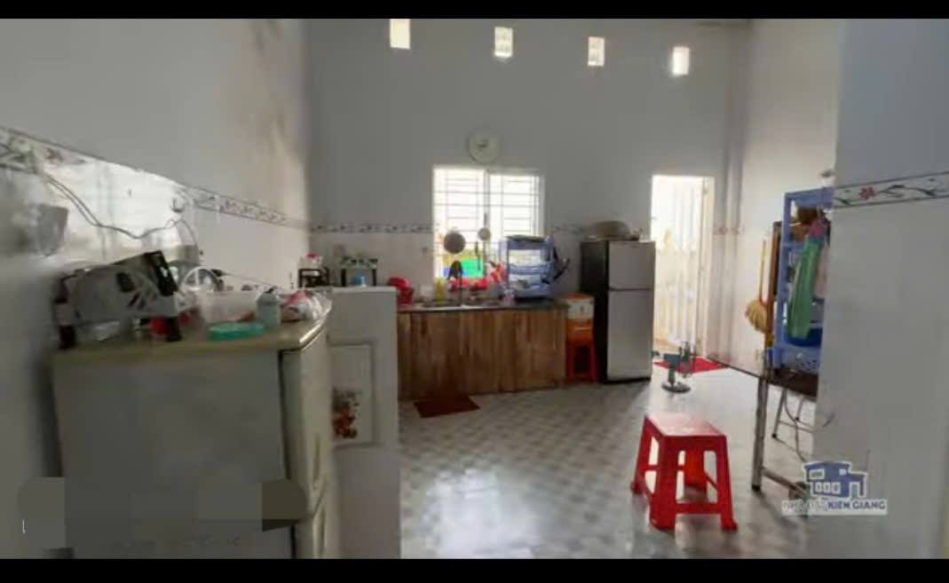 Bán đất liền kề Hẻm 986 Nguyễn Trung Trực, Rạch Giá, 120m² chỉ 2,2 tỷ - Cơ hội đầu tư hấp dẫn!