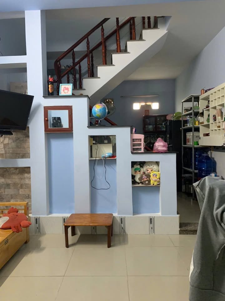 Nhà phố Hóc Môn 32m² giá 1.2 tỷ - Gần khu dân cư Đồng Tâm!