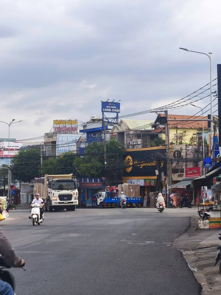 Mặt tiền kinh doanh 180m² tại Tân Phong - 9 tỷ, vị trí đắc địa!