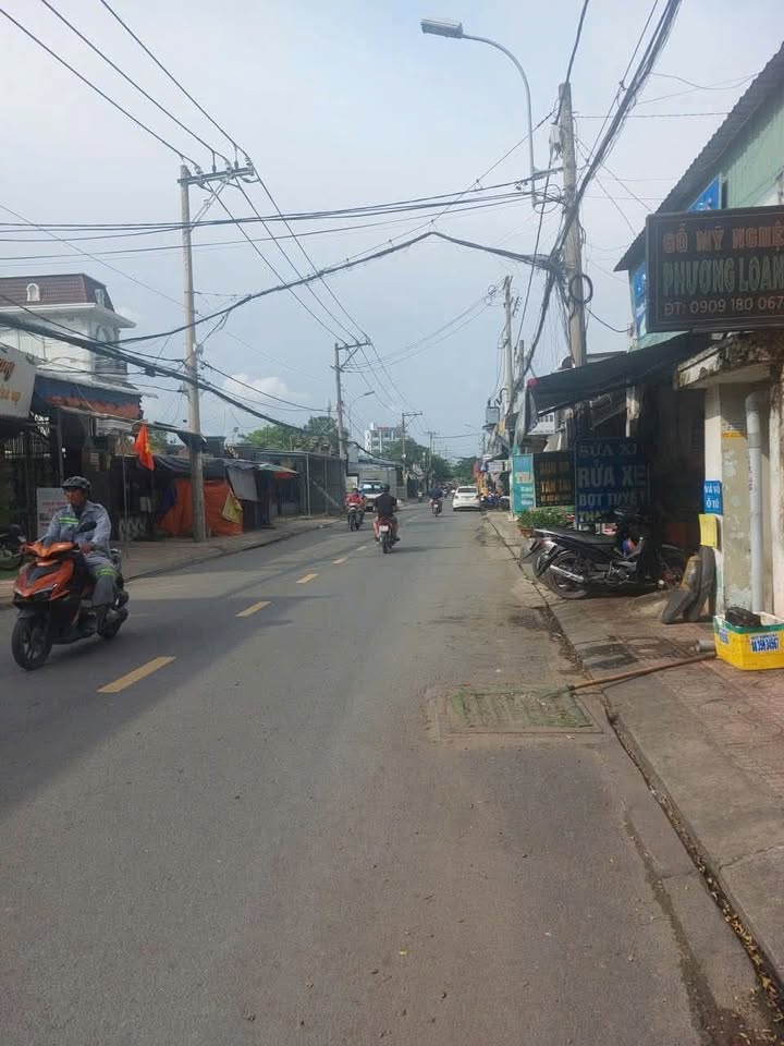 Nhà mặt tiền Lê Văn Lương, Nhơn Đức 33.6m² giá 1.55 tỷ - Đầu tư sinh lời ngay!