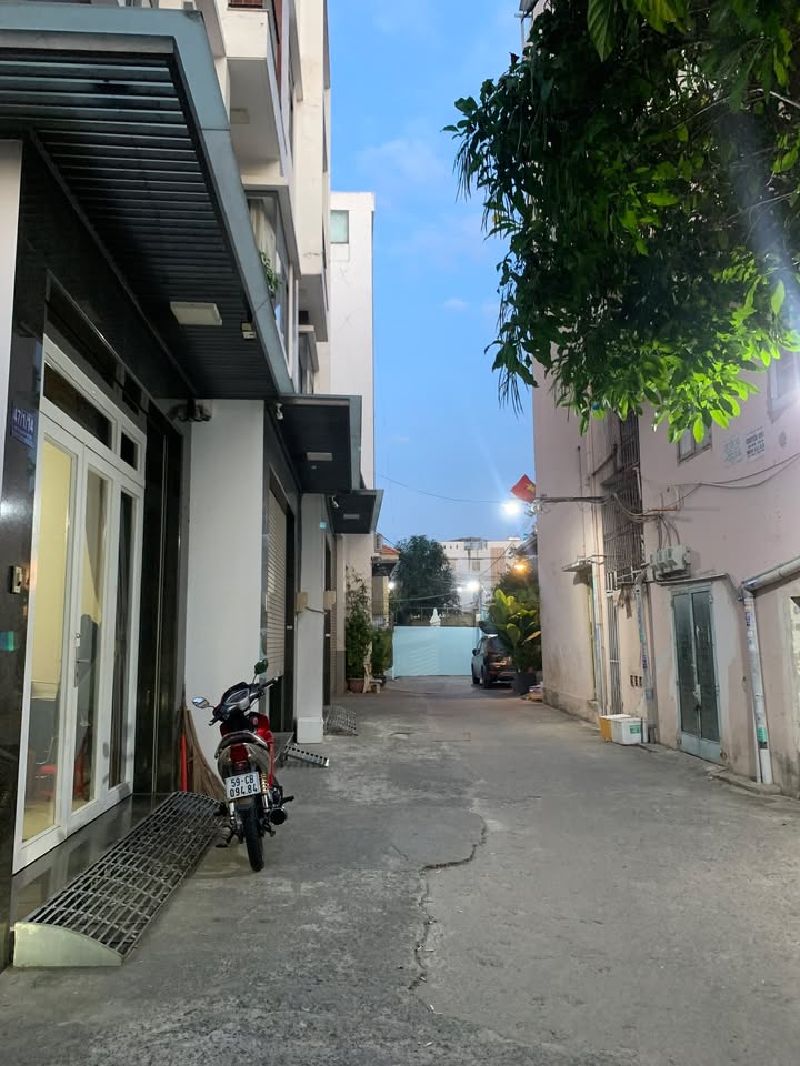 Nhà phố Võ Thị Nhờ Quận 7 72.6m² giá 8.5 tỷ - Nội thất hiện đại, sẵn sàng ở ngay!