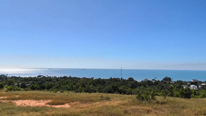 Đất view biển Mũi Né 1ha giá 2.2 tỷ - Cơ hội đầu tư hấp dẫn!