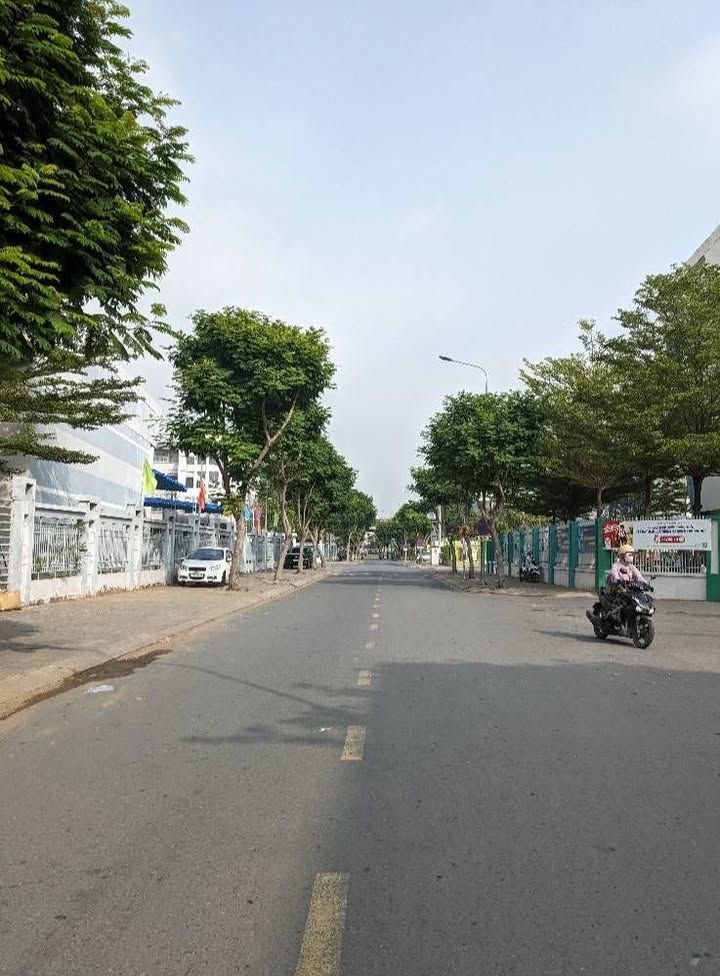 Nhà phố 3 tầng Phú Thuận 75m² giá 6 tỷ - Đầu tư sinh lời ổn định!