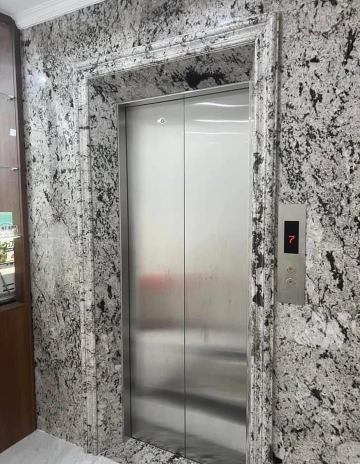 Nhà riêng Cầu Giấy 38m² giá 13.8 tỷ - Lô góc cực đẹp, ô tô vào tận nơi!