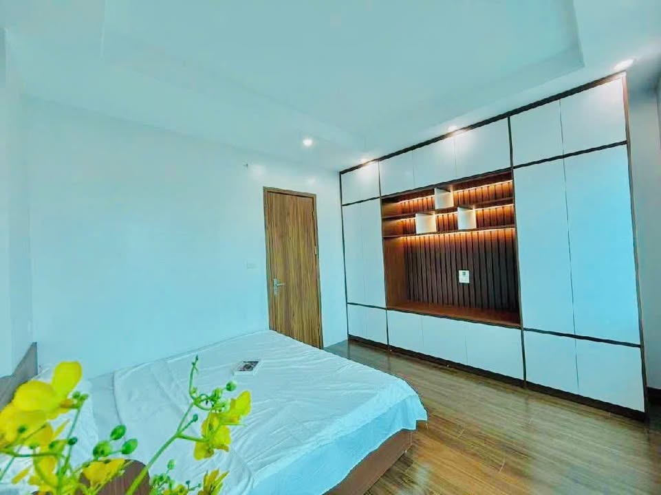 Nhà phố Hồ Tùng Mậu 35m² giá nhỉnh 8 tỷ - Đẹp ở ngay, thuận tiện kinh doanh!