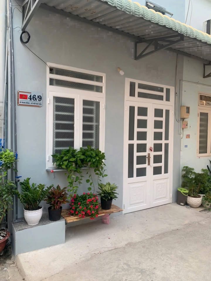 Nhà bán Hóc Môn 20m² giá 750 triệu - Ô tô tận cửa, tặng nội thất!