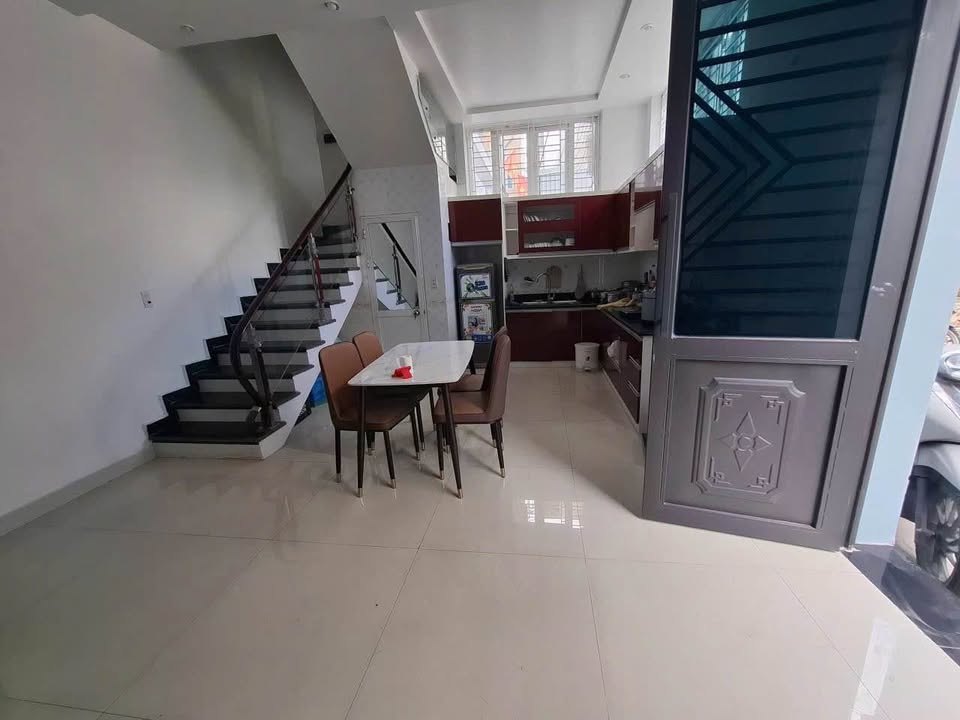 Nhà riêng tại Hẻm 84 Trung Hành 5, Hải Phòng 43m² giá 2.75 tỷ - Nở hậu, thoáng đẹp!