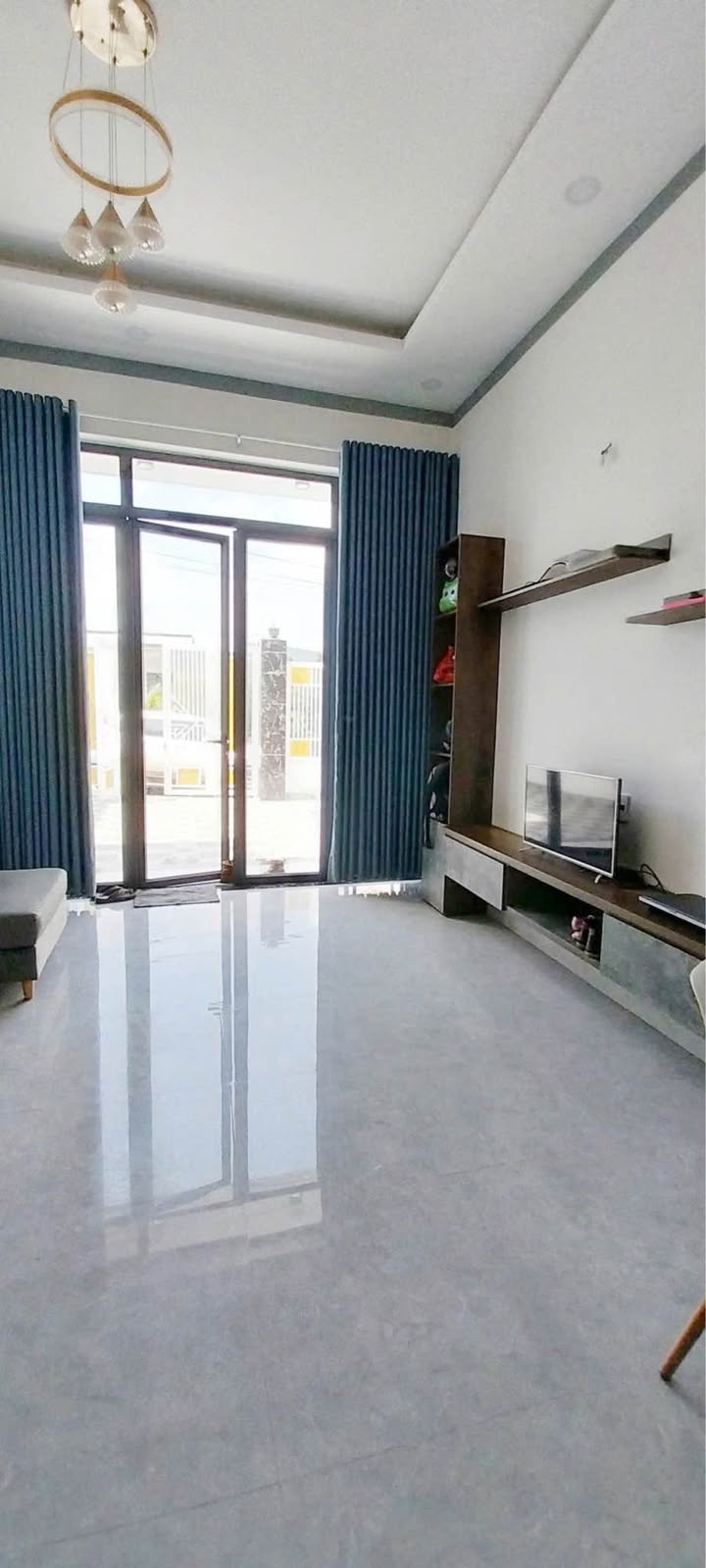 Nhà bán Thôn 8 Cư Êbur, BMT 120m² giá 1.7 tỷ - Nội thất đầy đủ, sẵn sàng vào ở!