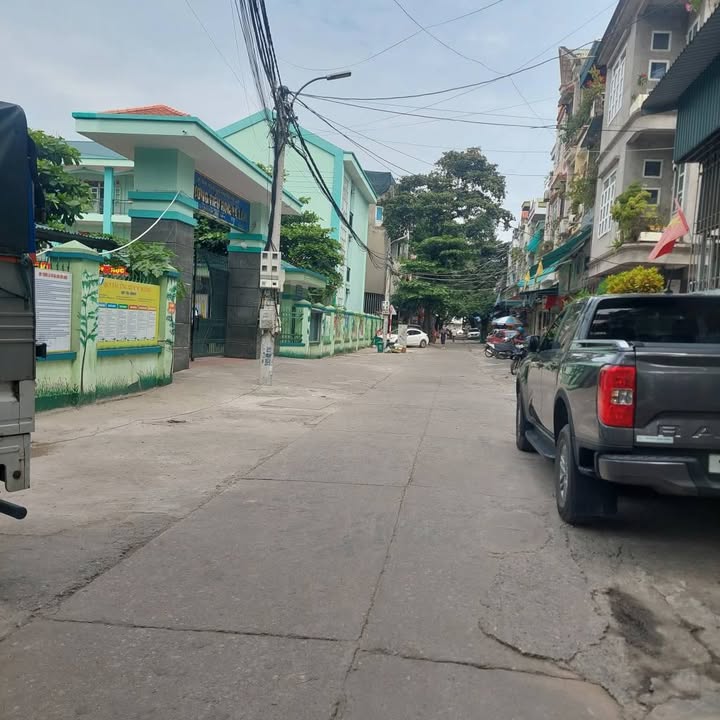 Đất nền Hạ Long 75m² giá 8xx triệu - Vị trí đắc địa, giao thông thuận lợi!