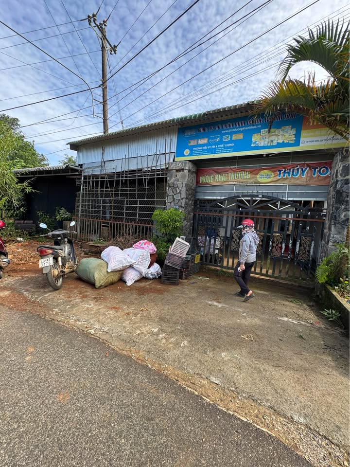 Nhà mặt tiền Phùng Hưng Bảo Lộc 270m² giá 3.65 tỷ - Kinh doanh sầm uất!