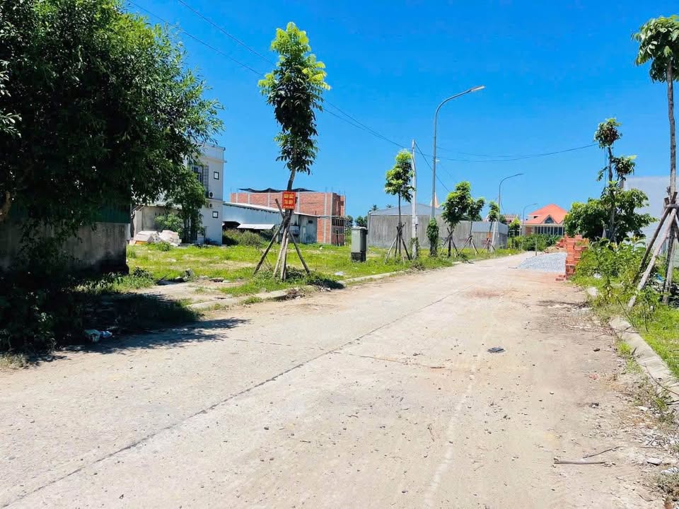 Đất nền KQH Hồ Quý Ly, Huế 94m² giá 1.8 tỷ - Vị trí đắc địa chờ bạn đầu tư!