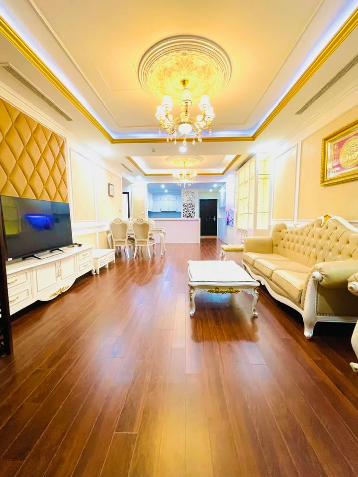 Căn hộ R3A 121m² quận Thanh Xuân giá 28 triệu - View thành phố tuyệt đẹp!